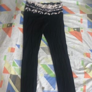 Stretching medium/large black leggings with large waste band